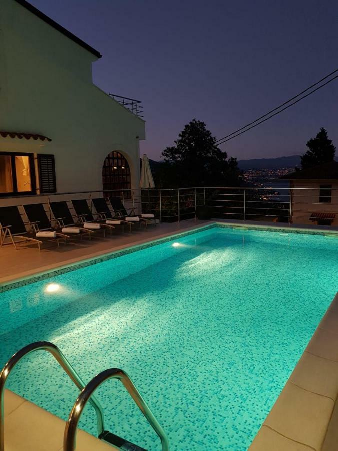 Villa Nino Lovran Exterior photo